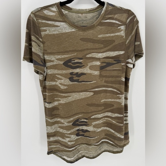 Zoe + Liv Women's Lightweight Crew Neck Camo T-Shirt - Picture 1 of 9